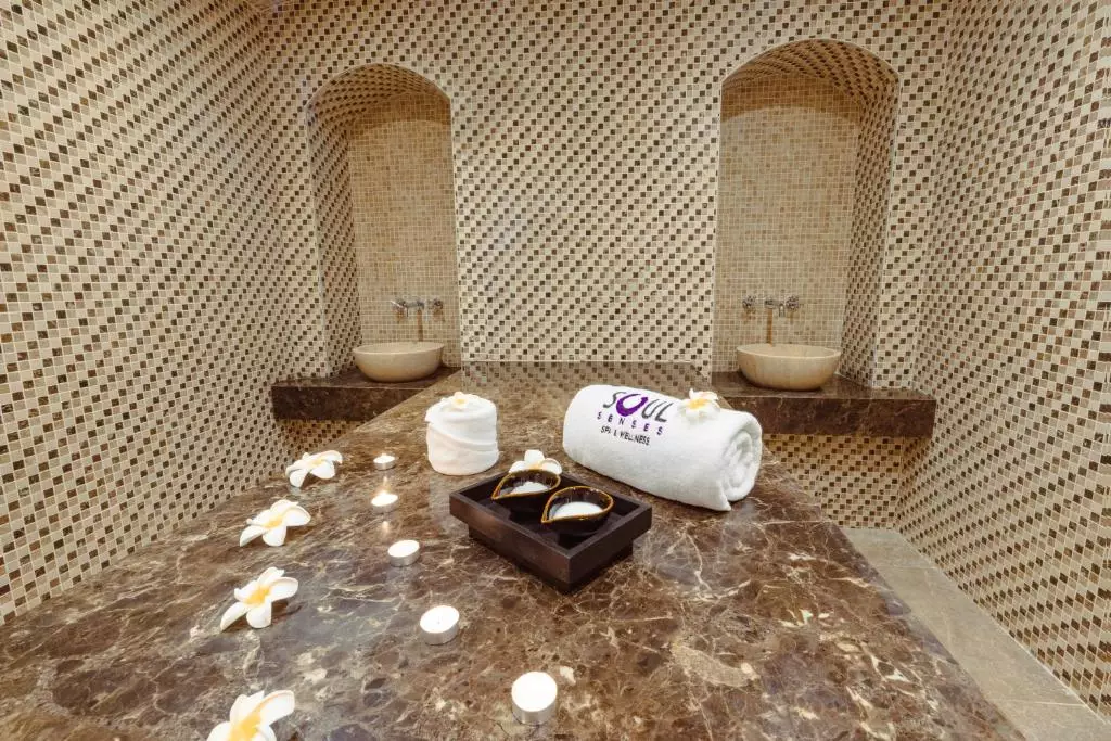 Khalidia Palace Hotel Dubai by Mourouj Gloria